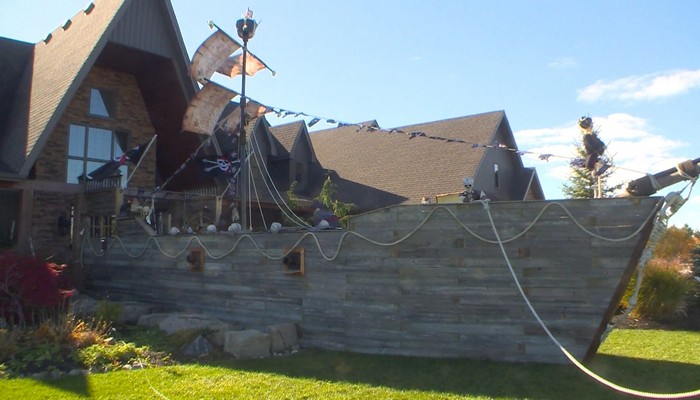 From a 'monster house' to a pirate ship, some Winnipeg homeowners go  all-out on Halloween decorations