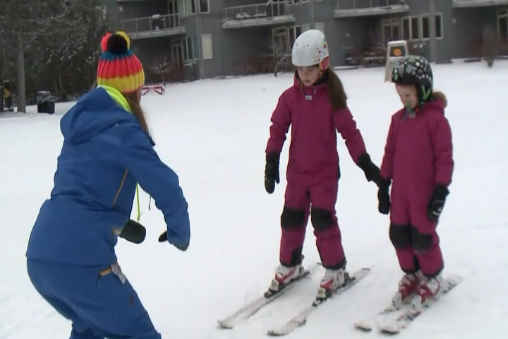 snow-how-to-learn-to-ski-at-blue-mountain