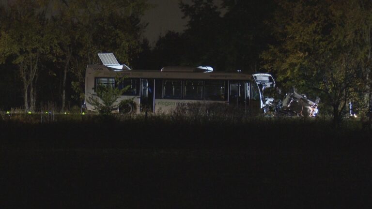 3 killed, Niagara transit driver injured in head-on collision in Welland